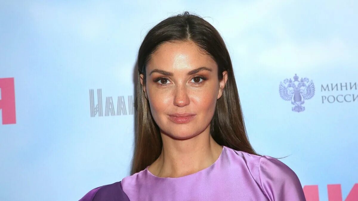 Муцениеце мама. Дочь агаты муцениеце. Безрук актриса муцениеце. Муцениеце мама. Мать агаты муцениеце.