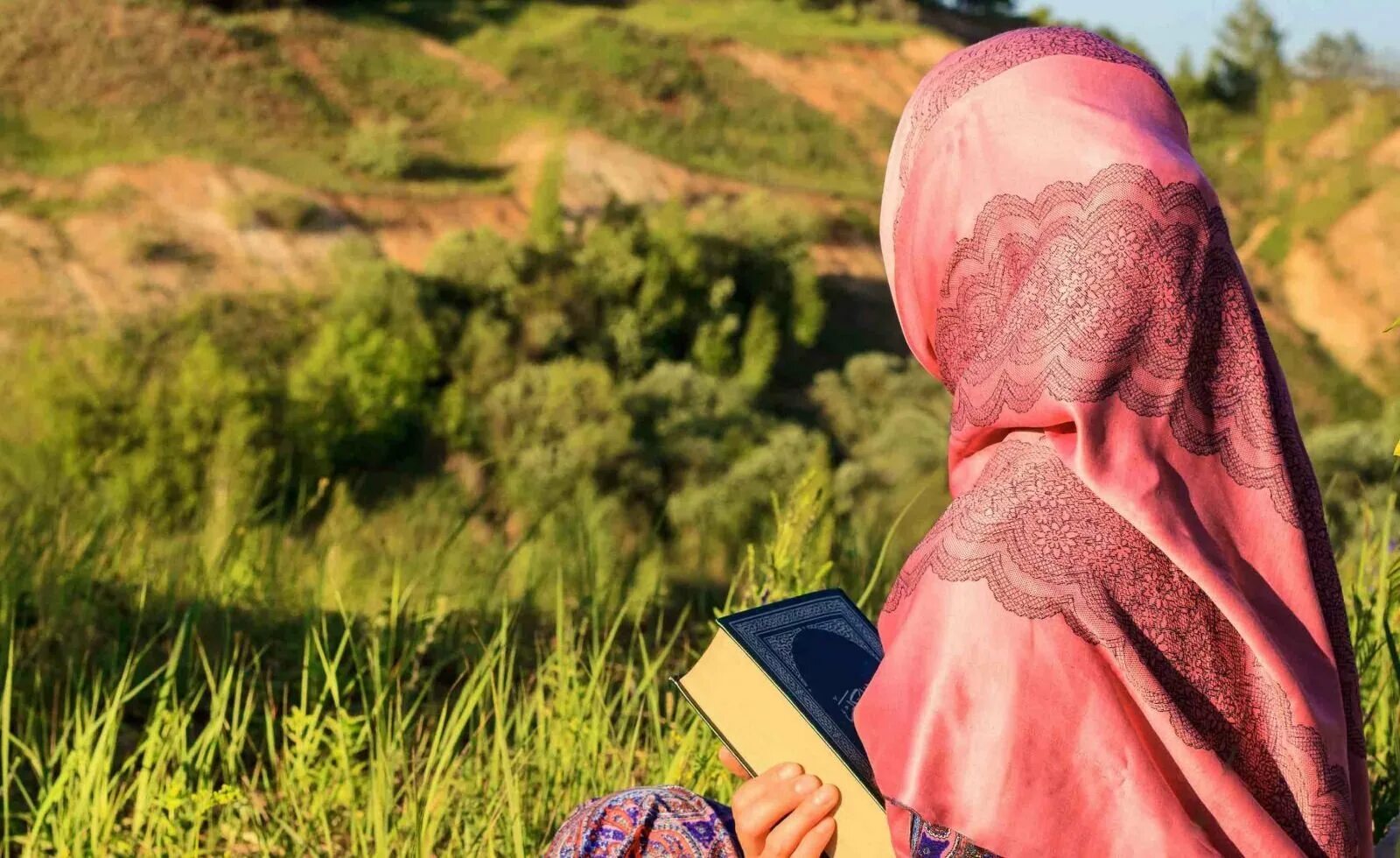 Ниндзя никаб. Мусульманские женщины. Салихат касумова никаб. Мусульманка в горах. Никаб химары.