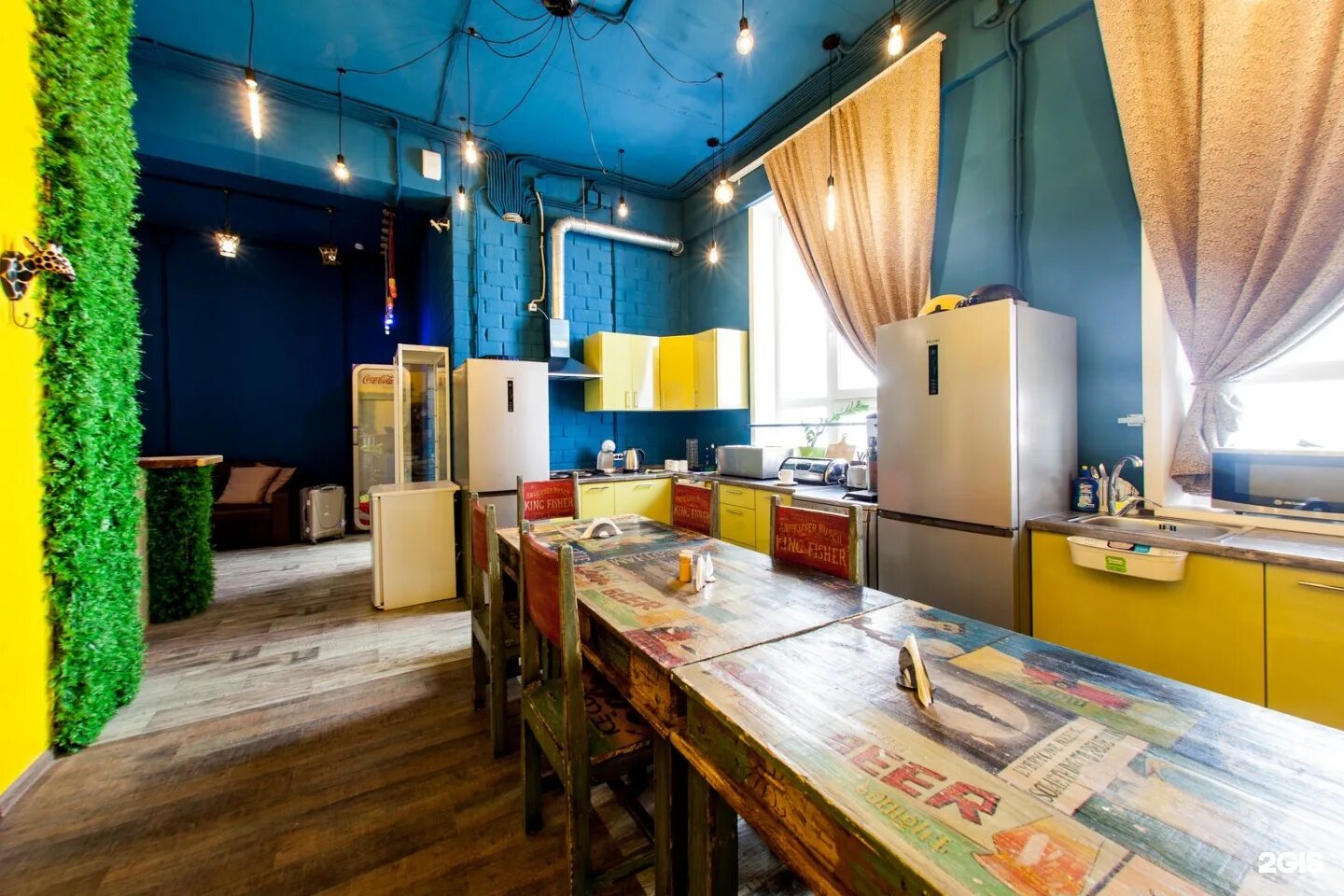 Cheap hostels. Пискунова 131а иркутск. чип слип хостел иркутск. улица пискунова дробь 4 иркутск хостел. cheap hostel.