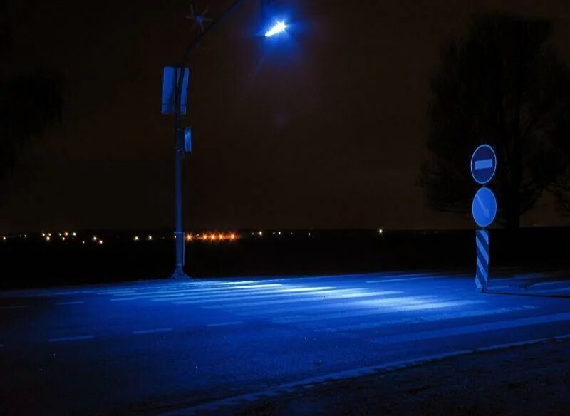 Подсветка пешеходного перехода. Освещение пешеходных переходов. Фонарь пешехода. Светодиодная подсветка пешеходных переходов.