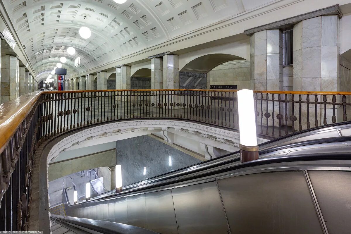 как называлась станция охотный ряд. станция метро охотный ряд. московский метрополитен станция охотный ряд. вестибюль станции охотный ряд. станция охотный ряд сокольнической линии.