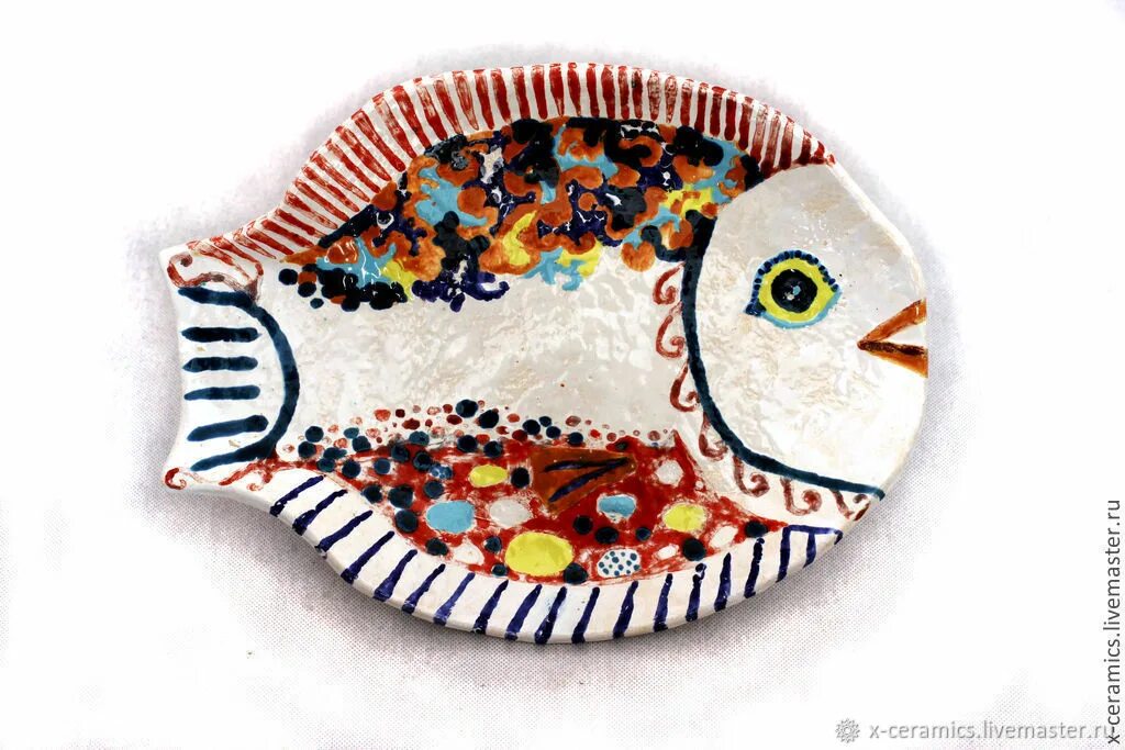Рыб артель. Керамическая рыба тарелка. Тарелка в виде рыбы. Керамические тарелки в виде рыбки. Тарелка в виде рыбки.