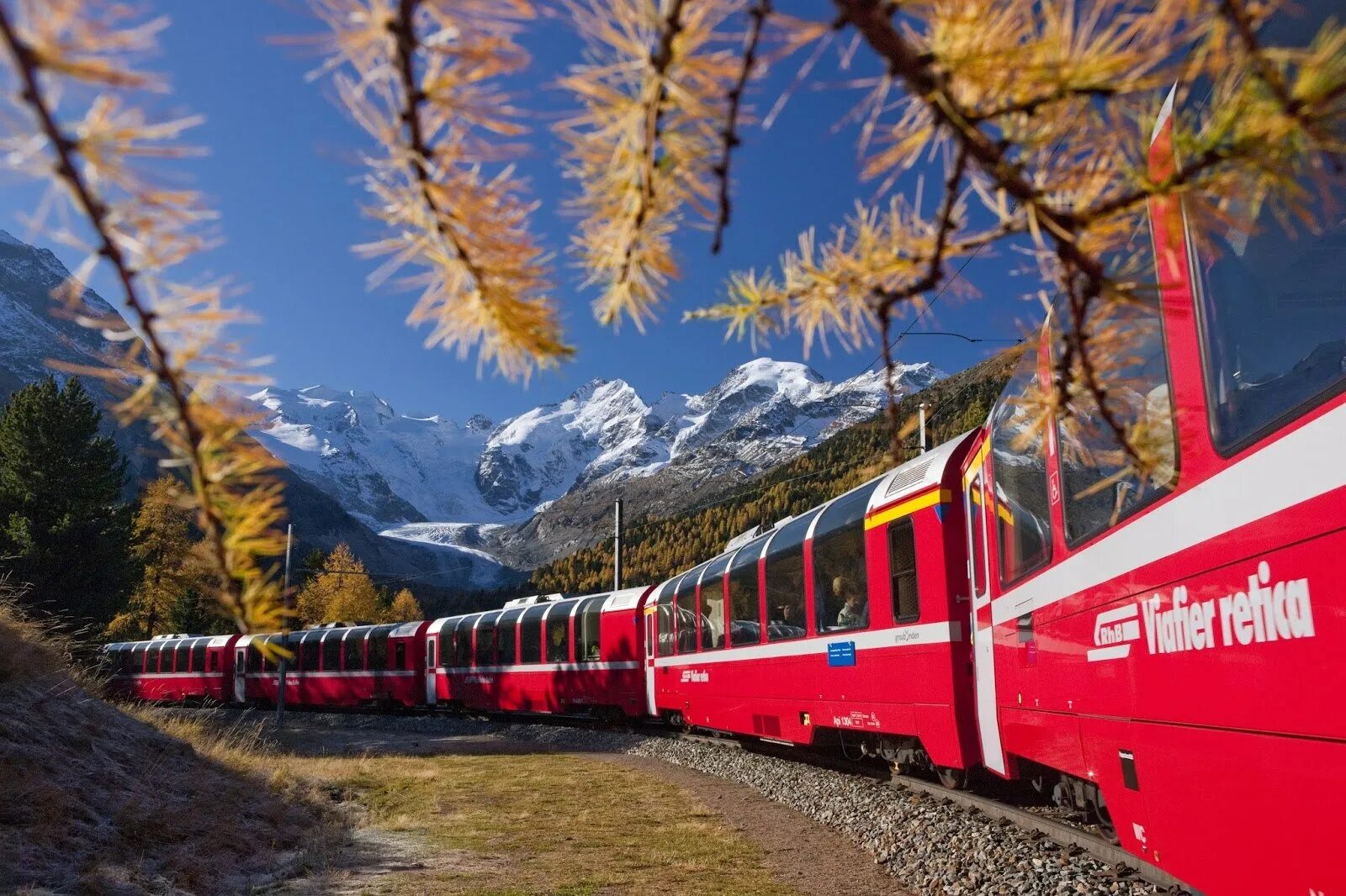 Санкт-Мориц Швейцария железная дорога. Поезд Италия Швейцария Bernina Express. Рейнская железная дорога в Швейцарии. Гласиер экспресс Швейцария. Travel поезд