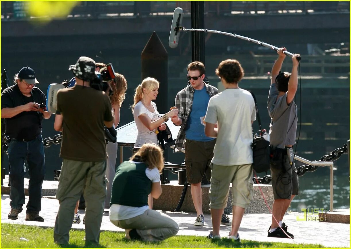 Сколько снимали. Сколько снимали. Зак снайдер 300 спартанцев. Сколько снимали. Вин дизель на съемках форсаж 10.