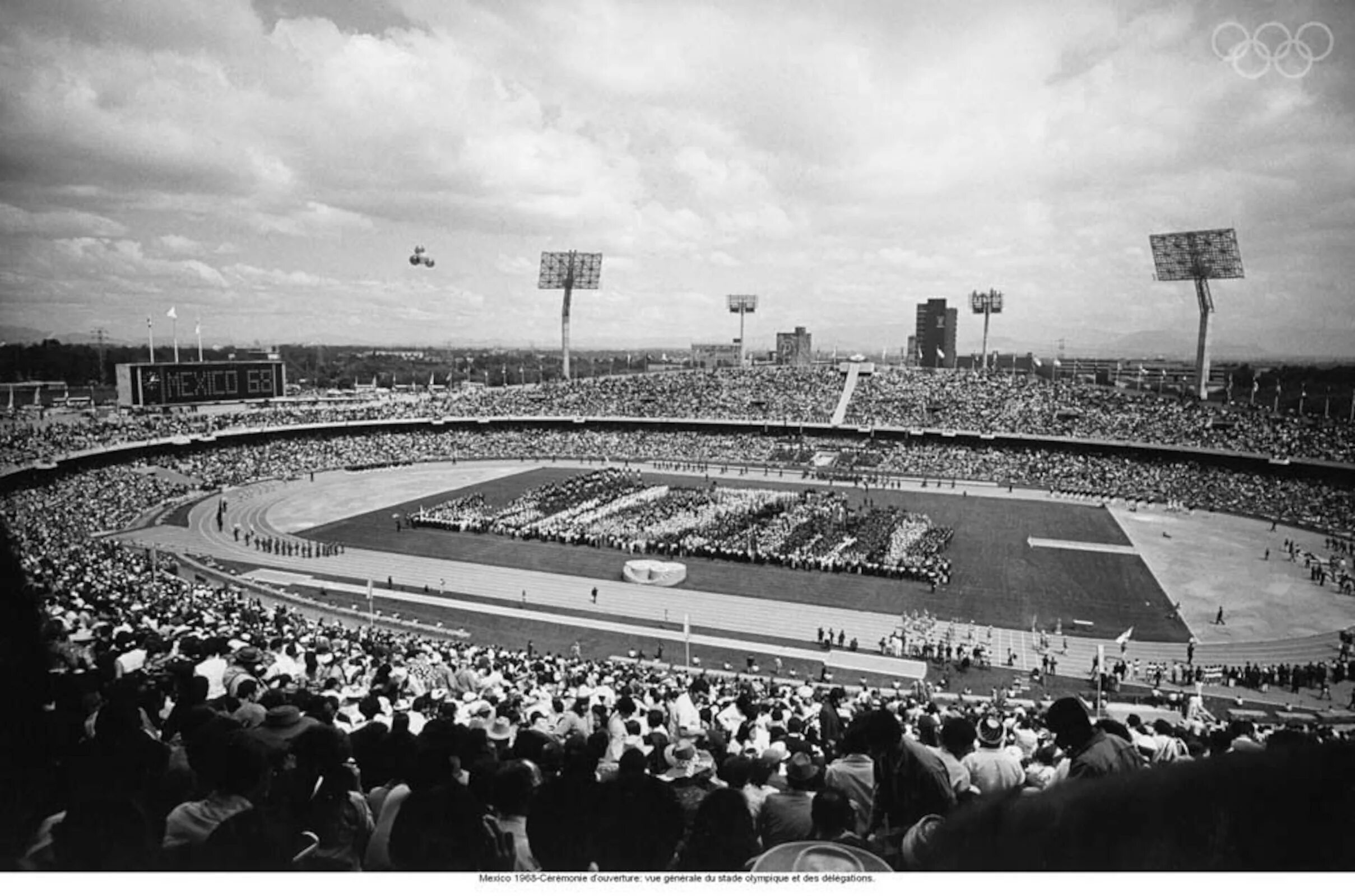 Олимпийские игры xx века. Мехико стадион 1968. Олимпийские игры в Мехико 1968. 19 Олимпийские игры в Мехико.