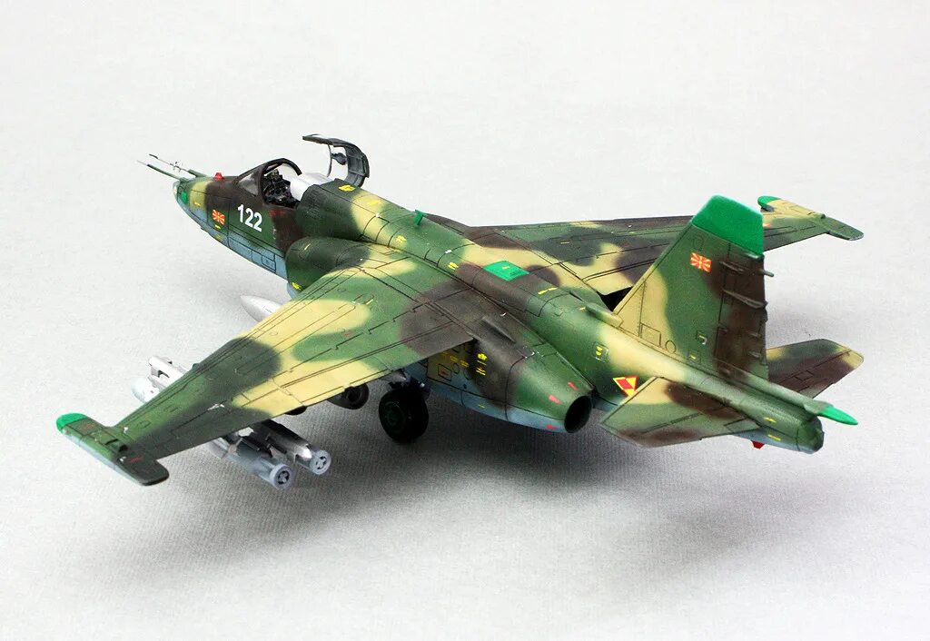 Модель Су 25 1 72. Су 25 1/72 арт модел. Су-25 1/72 Art model. Сборная модель Су-25 масштаб 1/48.