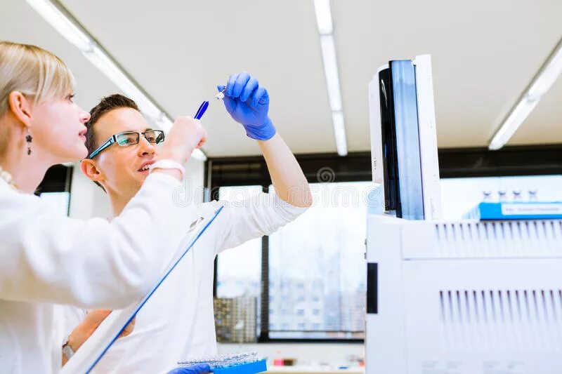 Carry experiment. Эксперимент продаж фото. carry out an experiment. молодые исследователи сток. testing to be carried out in the laboratory.