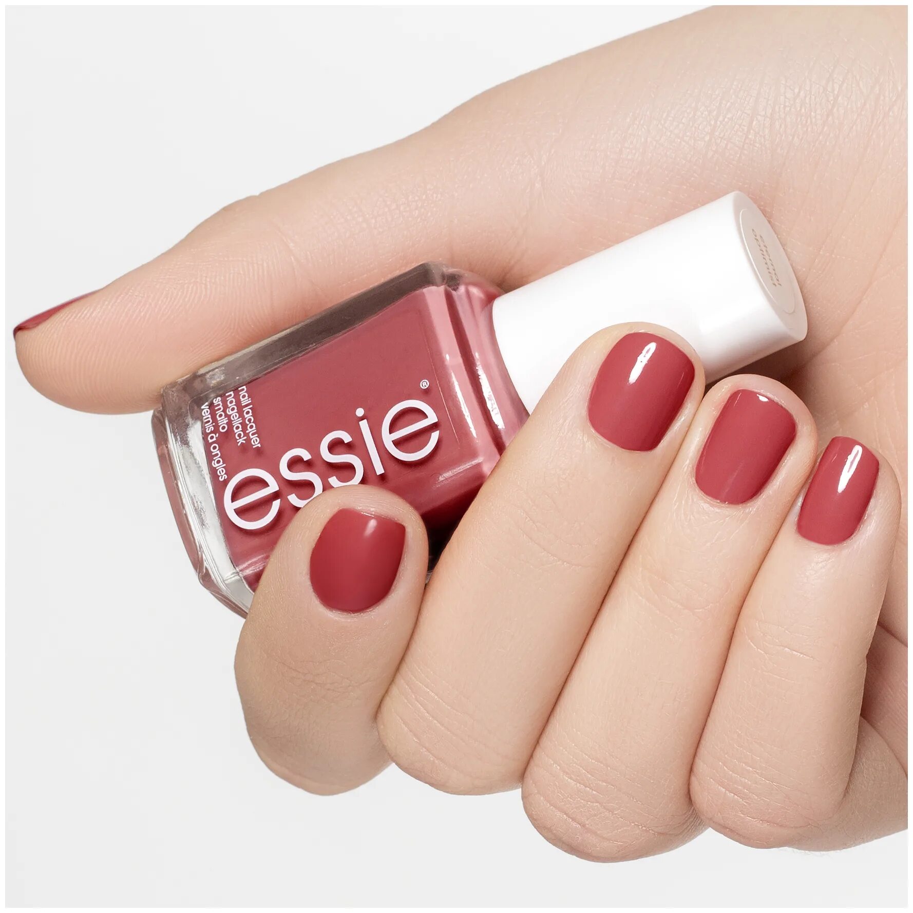 Производители лак для ногтей. Лак Essie 24 задорный смех. Лак для ногтей Essie 24. Лак Essie задорный смех. Лак Essie палитра.