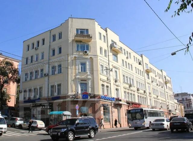 File:Доходный дом Даттана. Улица Светланская, 37, Владивосток, Приморский край.j