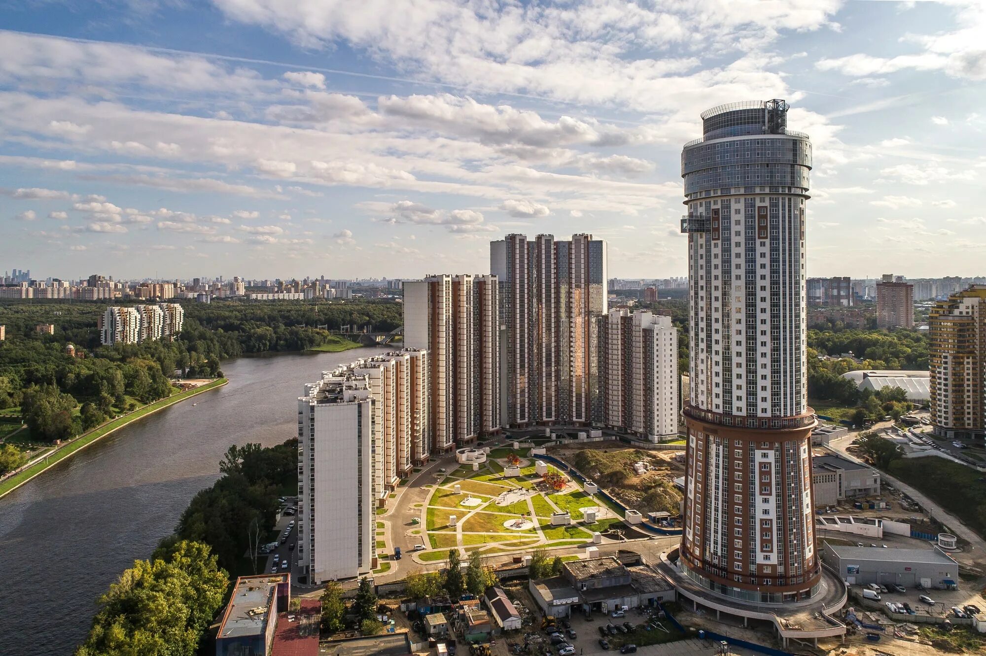 Жк маяк казань. Дом Маяк Химки. Жилой комплекс Маяк Москва. ЖК Маяк Москва Химки. ЖК Маяк Кудрявцева 10.