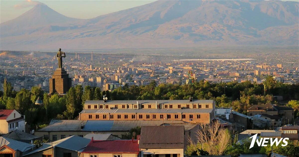 Ереван панорама. Армения ереван арарат. Ереван на карте армении. Город ереван 2023. Армения каскад арарат.