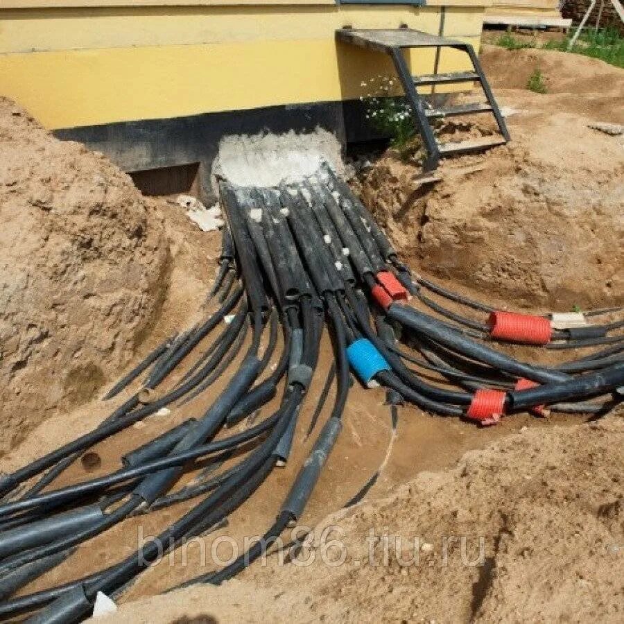 Прокладка кабелей под дорогами. Блочная кабельная канализация 15квт. Высоковольтный кабель 10кв. Прокладка кабельных линий 0.4-10 кв в Раменском. Прокладка кабель 35кв.