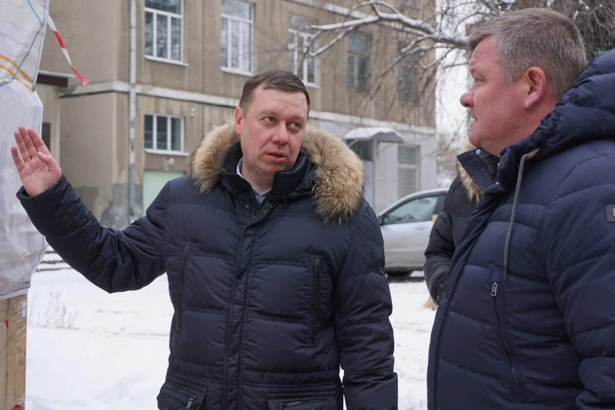 Автомобиль володина служебный. Детская поликлиника комсомольский район. Новости саратова. Орт саратов новости. Новости саратова 7.