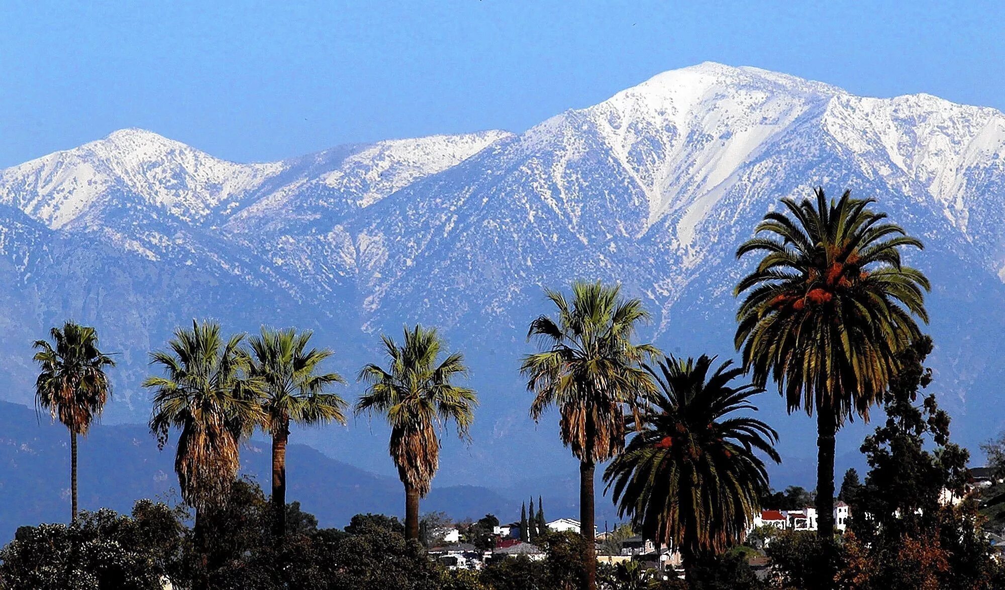 Лос анджелес сан. Сан-Габриэль Калифорния. Лос Анджелес Сан Габриэль. Горы Сан Габриэль. Лос-Анджелес Калифорния горы.