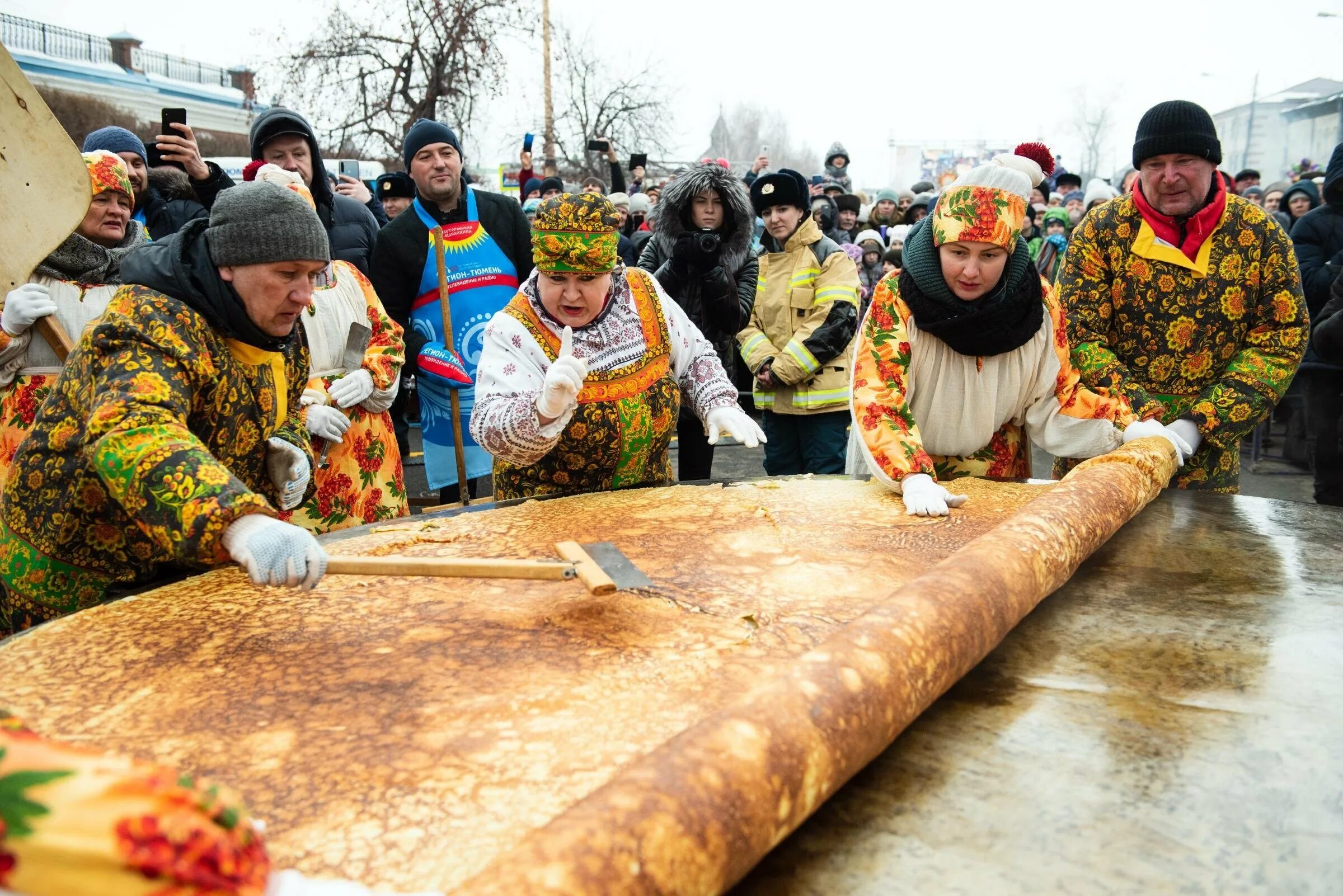 Где есть блины в москве. Ялуторовск Масленица 2021. Масленица Ялуторовск столица блинов. Ялуторовский блин на Масленицу. Блин в Ялуторовске 2022.