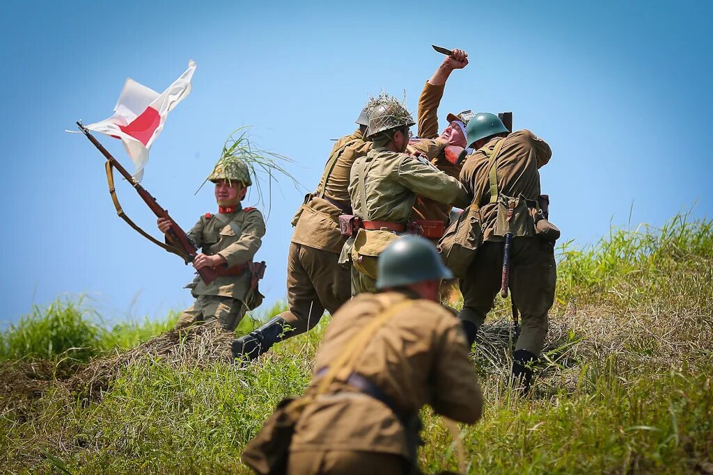 Боевая схватка. Реконструкция боя. Реконструкция боев. Реконструкторские бои. Реконструкция боя с японским солдатом.