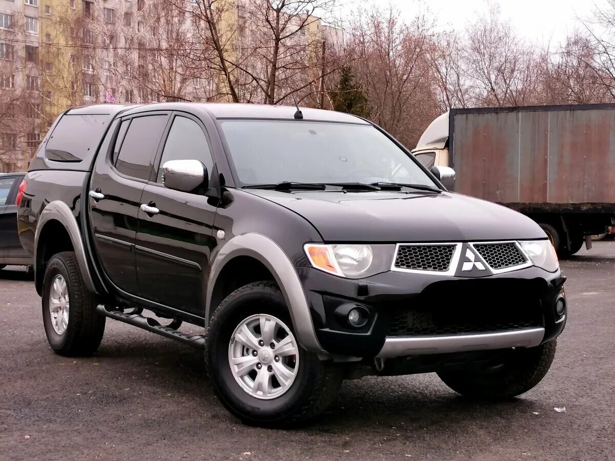 Пикап l200 б у. Мицубиси l200. Mitsubishi Pickup l200. Митсубиси л200. Мицубиси l200 2010.