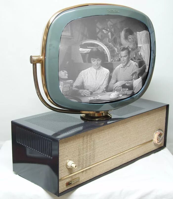 Первый плоский телевизор. Телевизор Philco Predicta. Телевизор Philco 1958. Philco Predicta 1958. Телевизор Philco Predicta, 1950-е.