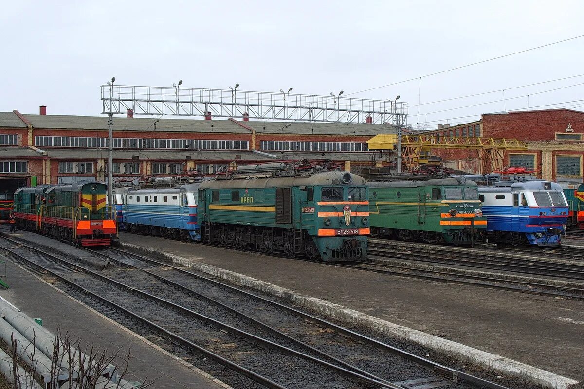 Тч 124. Вл10 туапсе. Вл80р 1685 магистраль. 2тэ10м в депо. Тч-27 орёл.