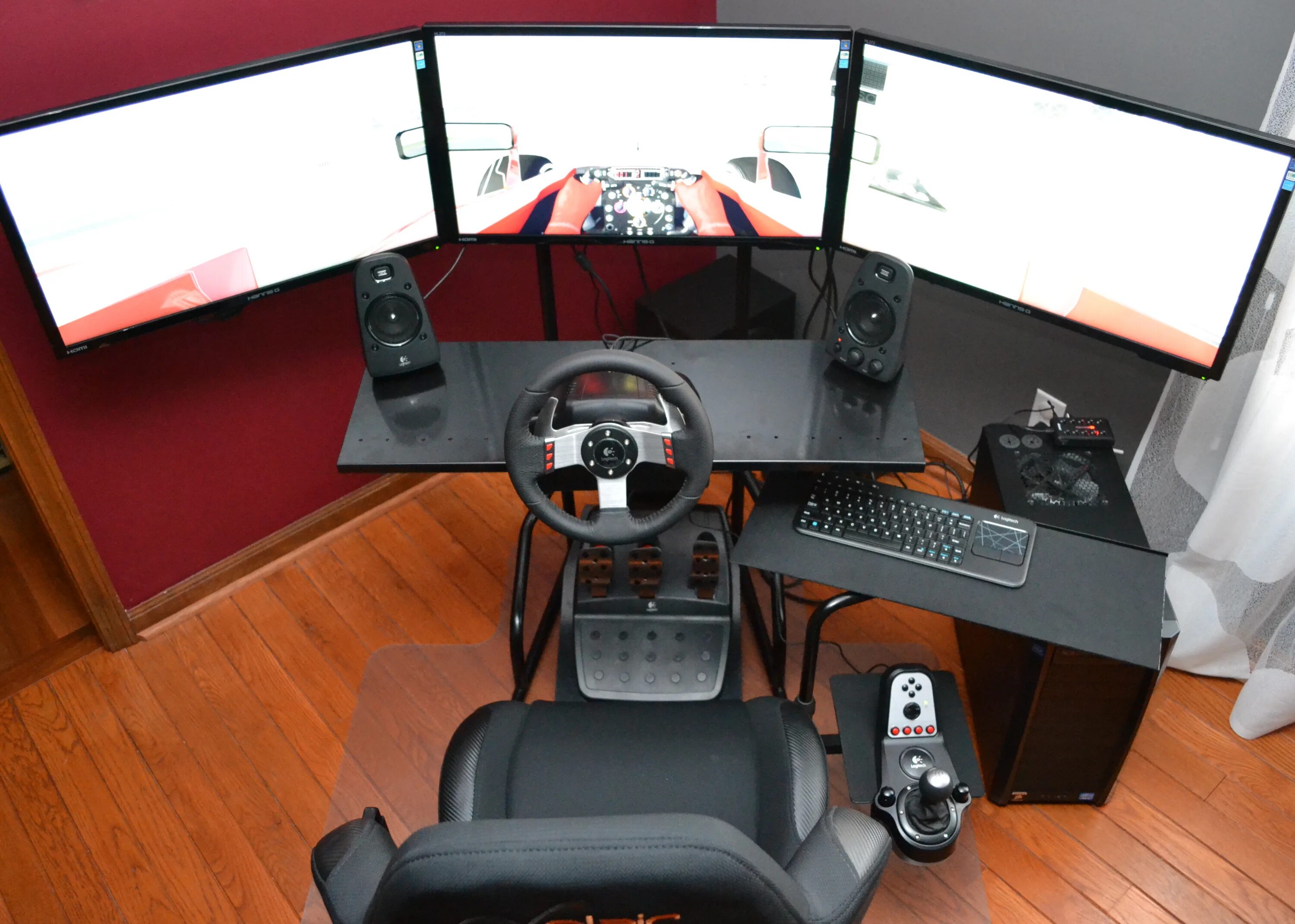 Wheel logitech g27. Logitech g27 кокпит. Логитек g27. Logitech g g27. Logitech Wheel g27.