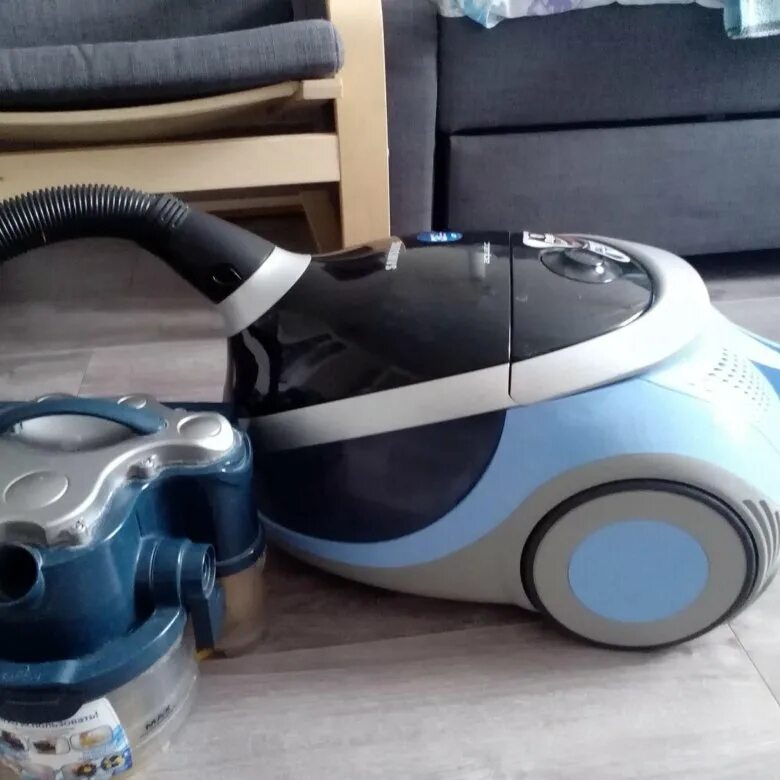 Пылесос с водяным фильтром samsung sd9480. Пылесос самсунг с аквафильтром. Samsung aquatic пылесос. Пылесос самсунг с аквафильтром 9420. Пылесос самсунг с водяным фильтром sd9420.