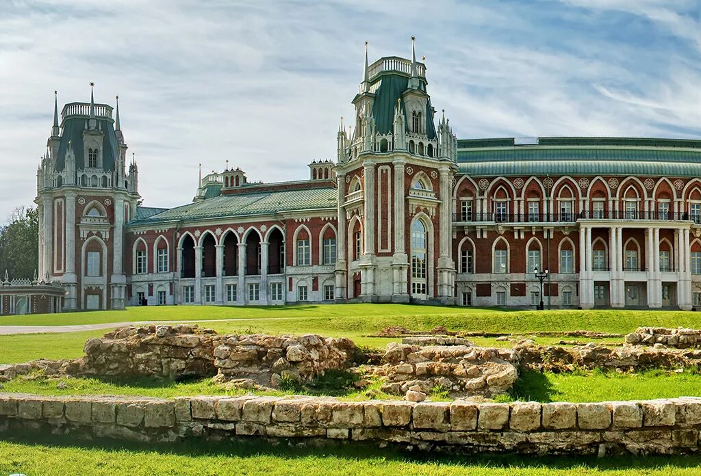 Дворец царицыно в москве. Царицыно музей-заповедник. Музей усадьба Царицыно. Дворцовый комплекс Царицыно в Москве – Баженов. Царицыно усадьба парк музей Москва.