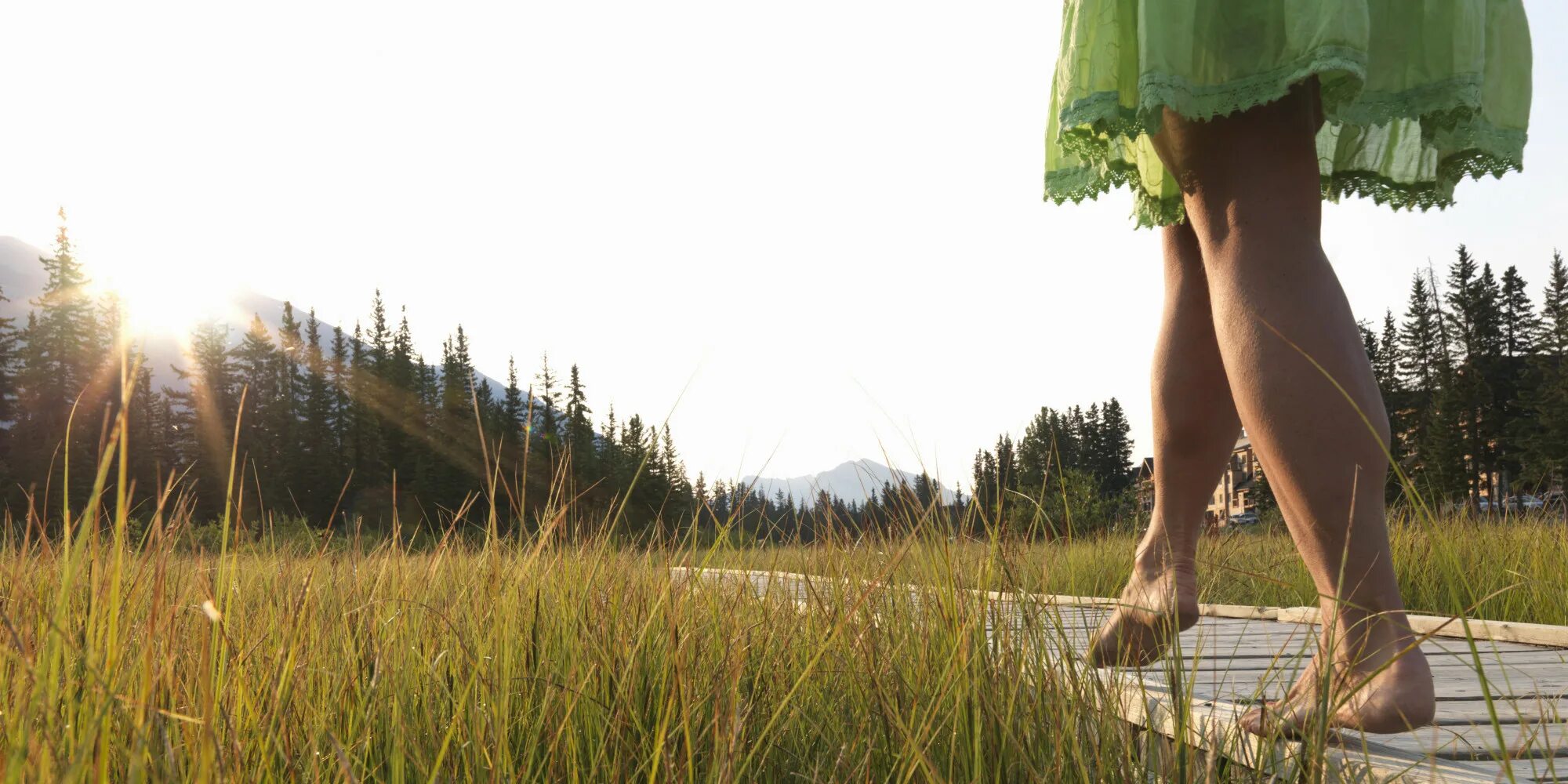 8 walk. Barefoot teen on grass. bare bottom woman walk.