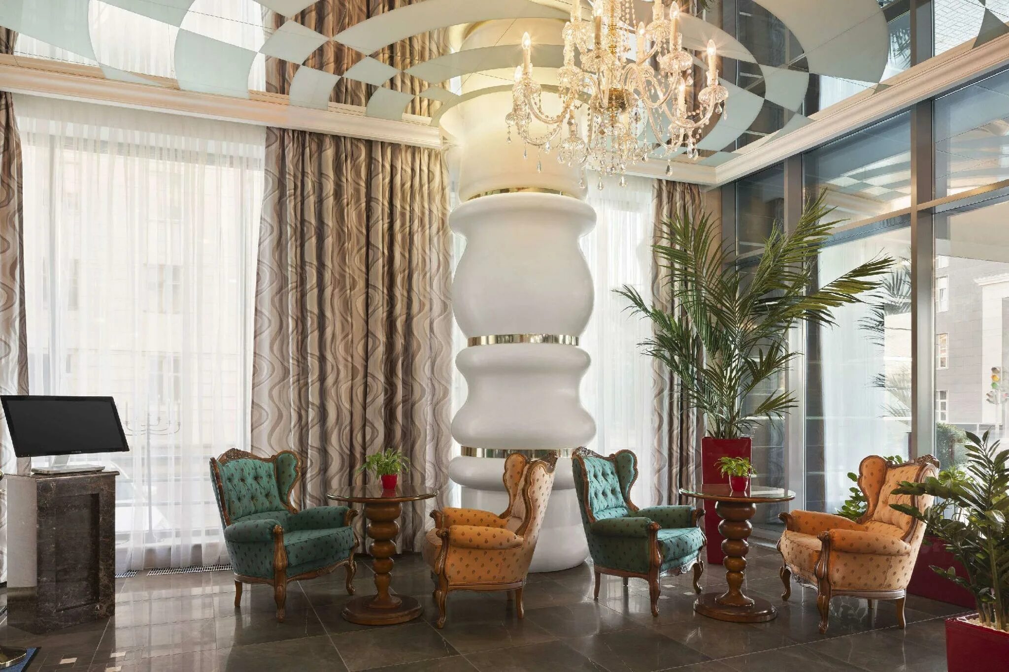 Рамада казань сити. Рамада 4 отель казань. Ramada by wyndham beach hotel ajman 4*. Отель ramada казань. Ресторан рамада казань.