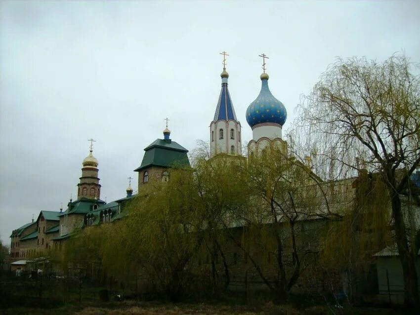 Тимашевск духов монастырь. Свято-духов мужской монастырь Тимашевск. Монастырь Свято-Духовский Тимашевский мужской монастырь. Тимашевск Краснодарский край Свято духов мужской монастырь. Мужской монастырь в Тимашевске.