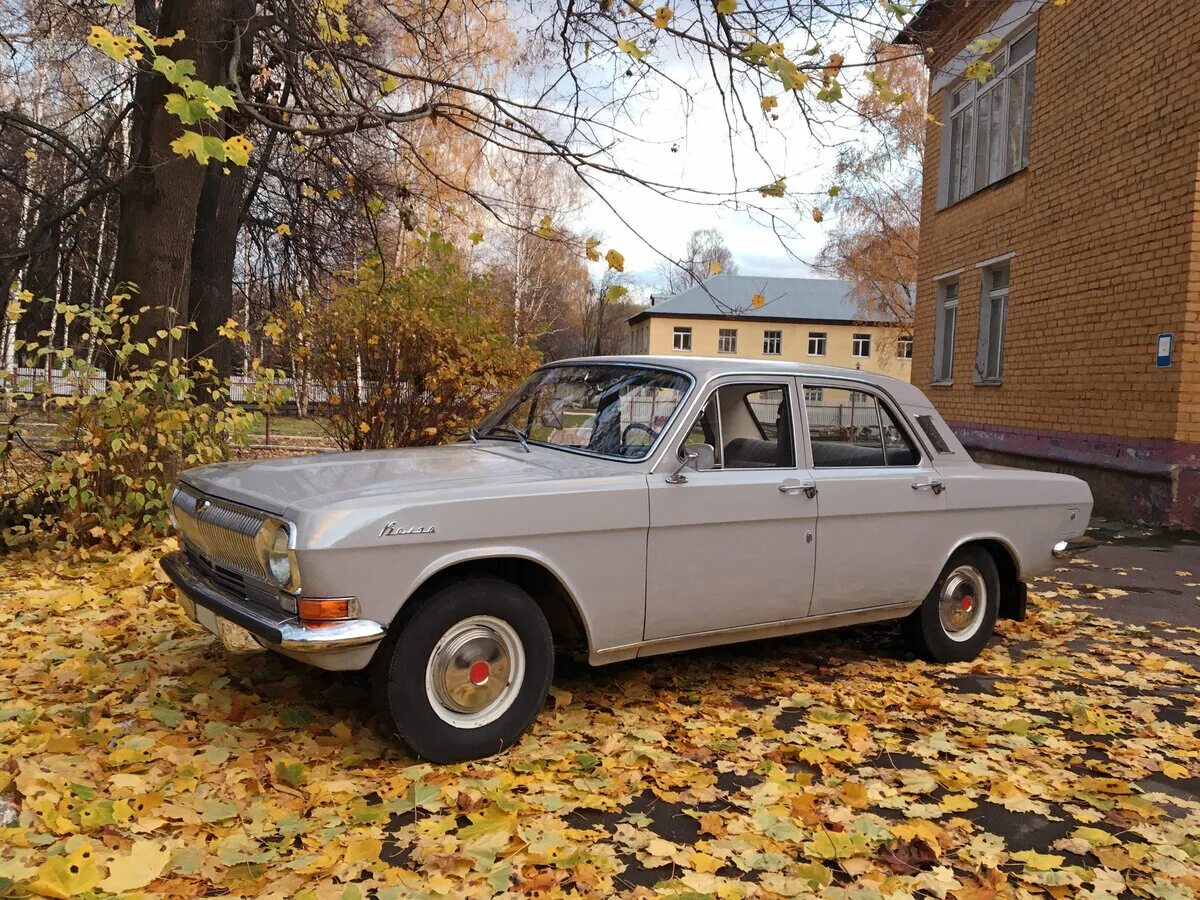 газ 1972. газ эстетичный. газ 24 аквамарин. газ м24 волга. газ 24 седан.