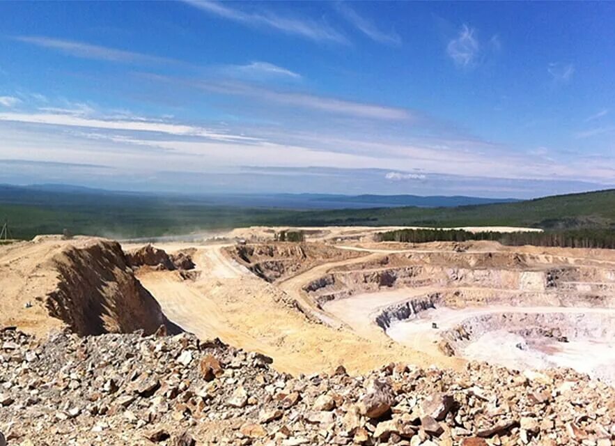 Месторождение белая гора Хабаровский край Николаевский район. ГОК белая гора Хабаровский край. Рудник белая гора Хабаровский край. Белая гора месторождение золота Хабаровск.