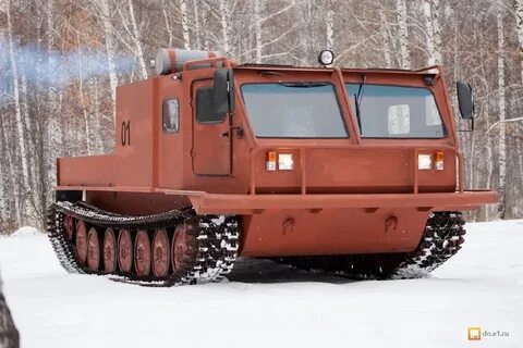 Гусеничный тягач