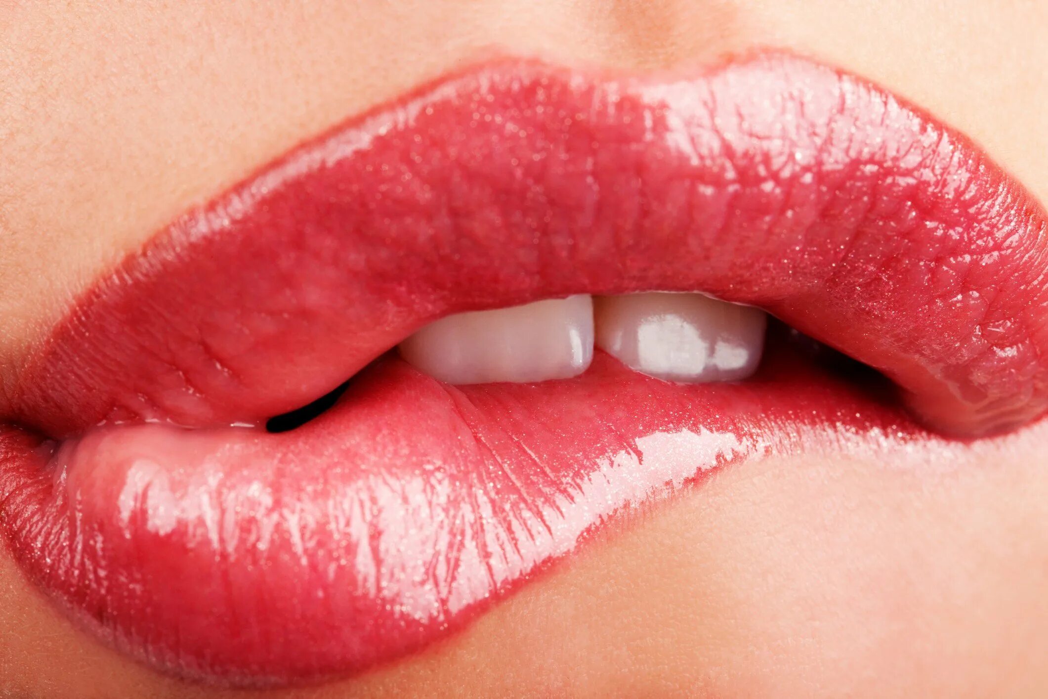 Close lips. Красивые губки. Женские губы. Красивые женские губы. Чувственные губы.