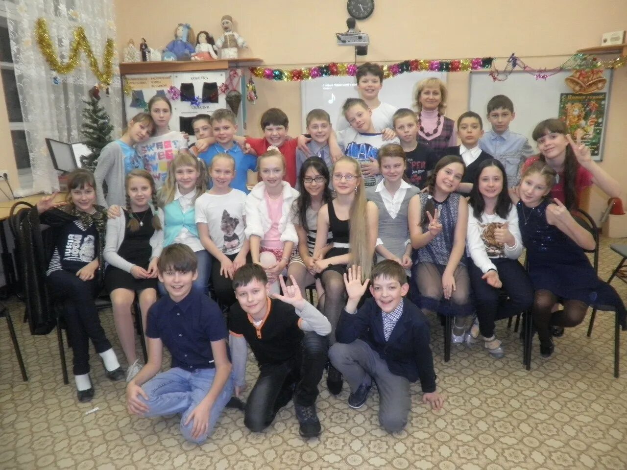 Сош 45 новоуральск. Школа 48 новоуральск. Сош 45 новоуральск. Школа 57 новоуральск эмблема. Сош 45 новоуральск.