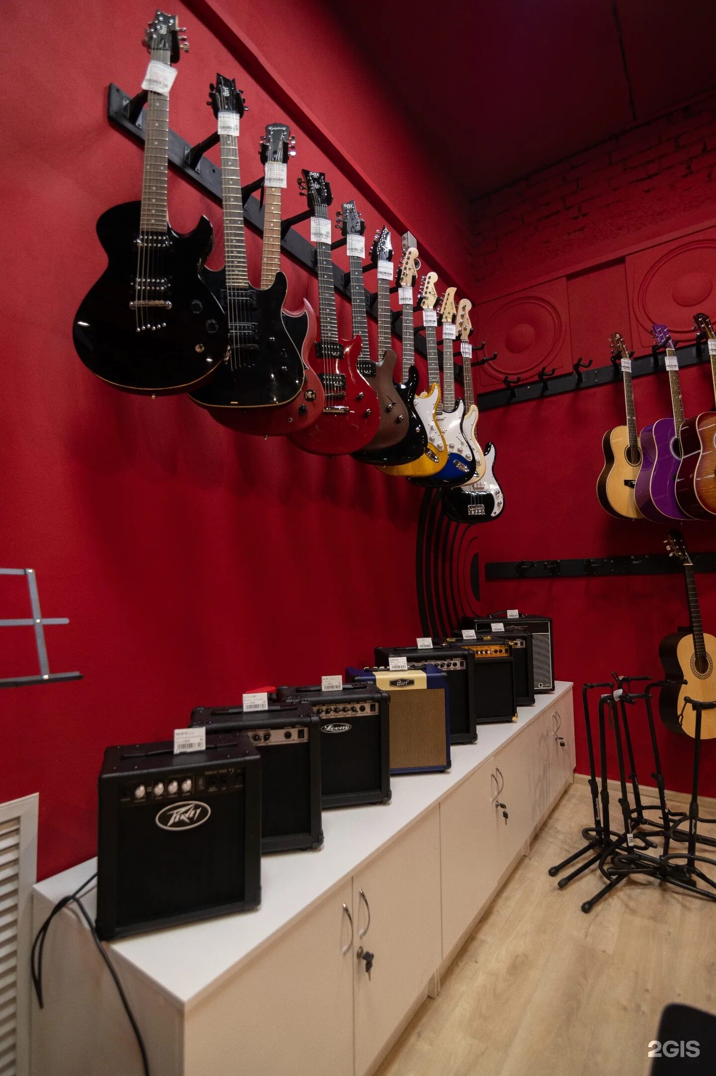 Баян тула 210 бн-39. Рондо музыкальный магазин. Магазин музыкальных инструментов. Музыкальные инструменты тула. Музыкальные инструменты тула.