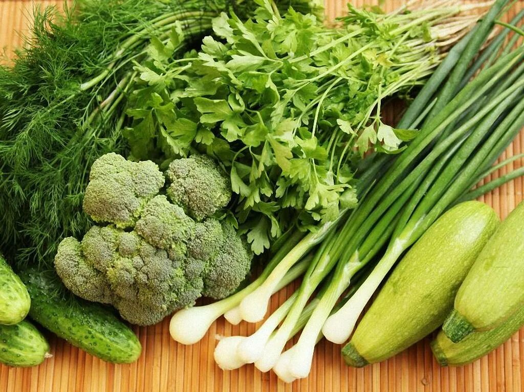 Only vegetable. Брокколи шпинат петрушка. Спаржа брокколи шпинат. Крестоцветные овощи и зелень. Зелень брокколи шпинат.