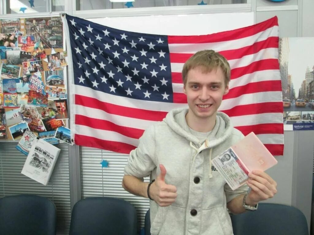 Опыт работы в сша. Американская виза. виза в сша 2025. русские в америке. виза в сша для россиян.