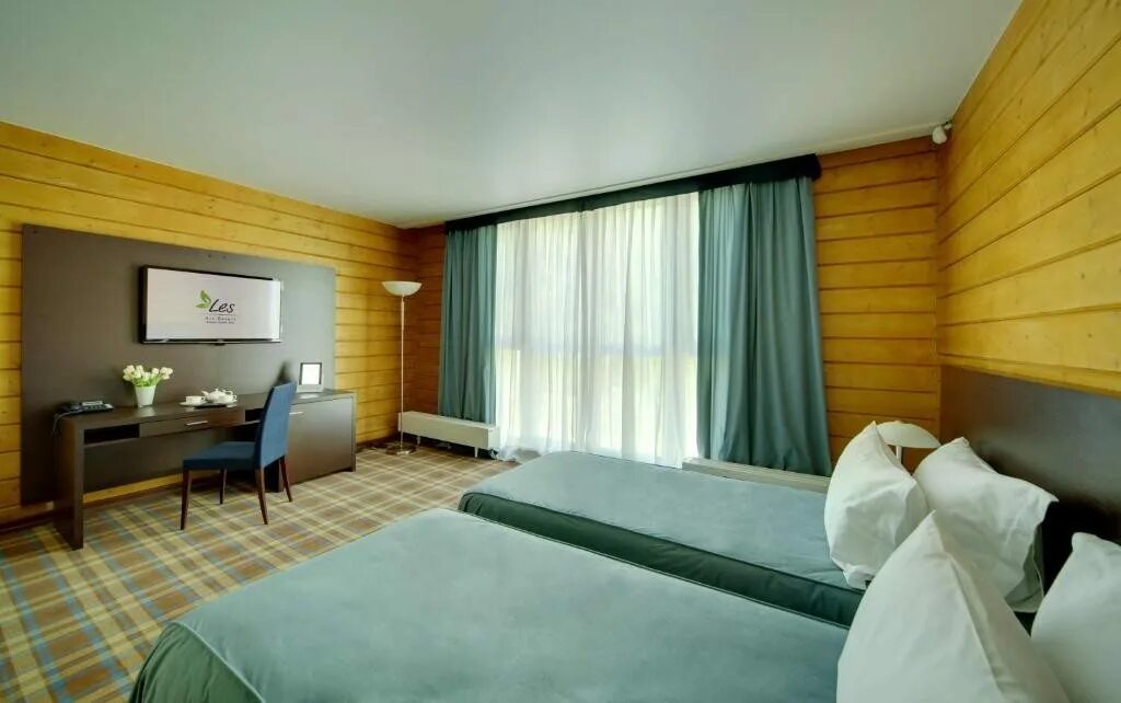 Les art resort номер. Лес резорт отель подмосковье. Les art resort номера. Les art resort отель подмосковье. Лес резорт дорохово.