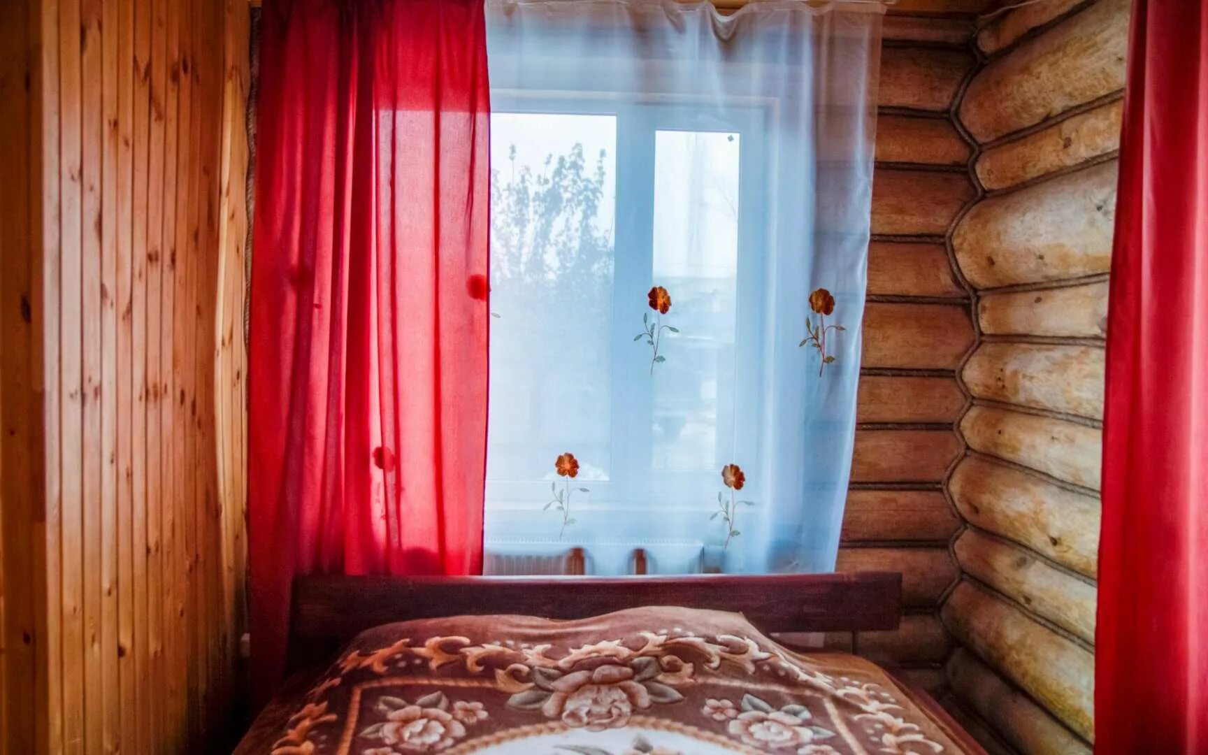 Осинники гостиница гостиница шале. Шале новокузнецк гостиница. Гостиница шале сауна осинники. Номер телефона гостиницы шале город осинники. Сауна шале осинники фото.