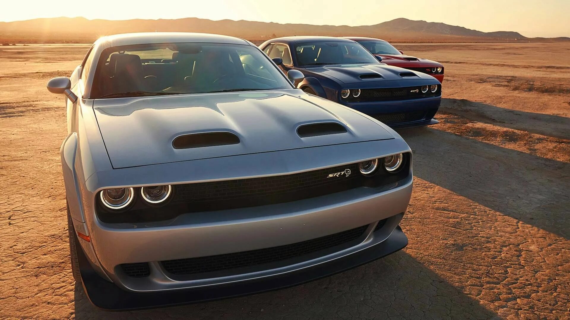 Новый челленджер. Dodge Challenger СРТ. Dodge Challenger srt Hellcat. Додж Челленджер хел кет. Додж Челленджер 2020.