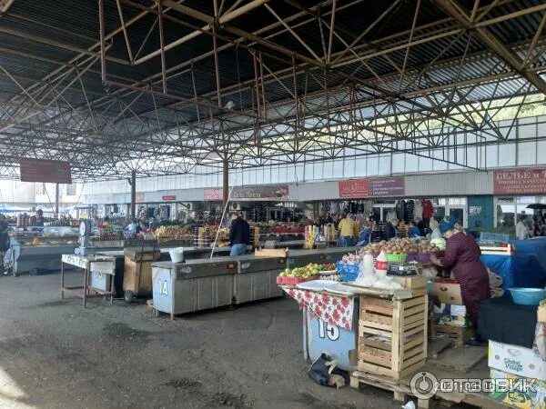 Кисловодск продуктовый рынок центральный. Вещевой рынок рынок кисловодск. Вещевой рынок рынок кисловодск. Центральный рынок кисловодска время. Центральный рынок, кисловодск, улица горького, 24.