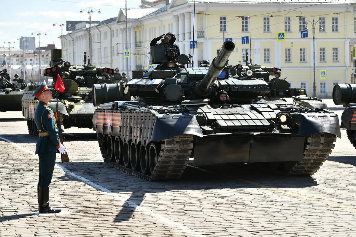 Репетиция парада мая. Екатеринбург репетиция парада 2022. Генеральная репетиция парада Победы 2022. Танки на параде Победы 2022. Танк т90а репетиция парада.