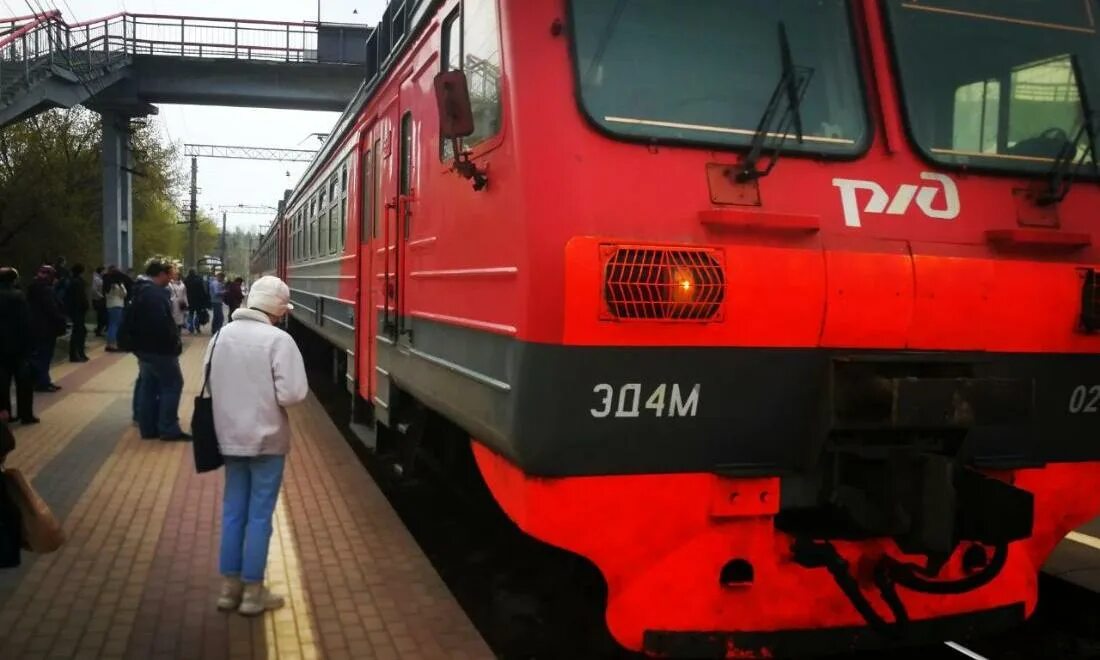 Пригородный поезд. Новосибирск 52 электричек. Эп2д новосибирск. Ржд новосибирск. Самые загруженные электрички.