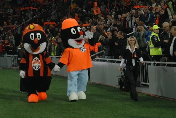 Крот шахтер. Крот в каске. Хк шахтер солигорск логотип. Крот шахтер. Крот фк шахтёр.