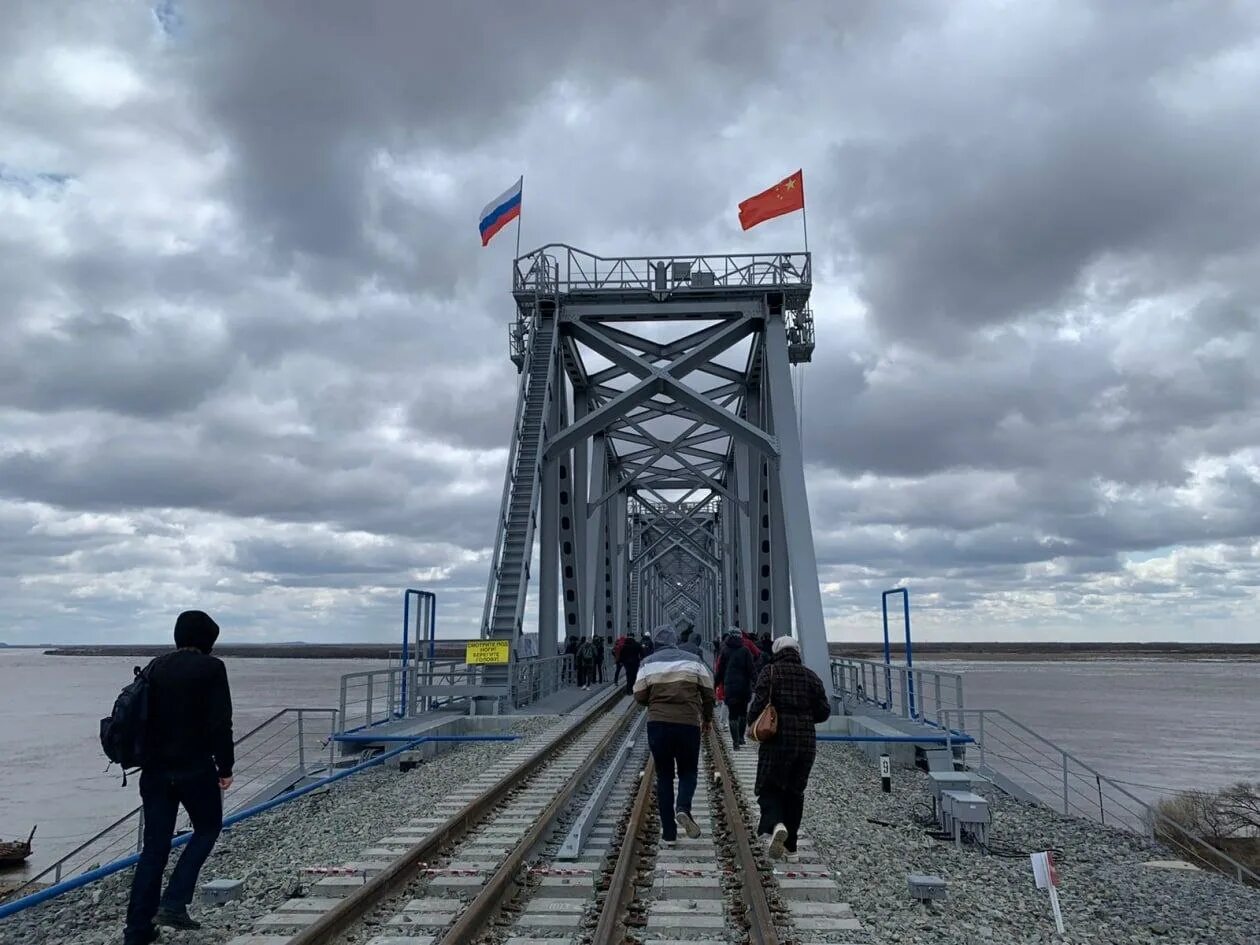 Дорога между китаем и россией. Железнодорожный мост нижнеленинское. Хэйхэ китай. Жд мост нижнеленинское тунцзян. Мост благовещенск хэйхэ.