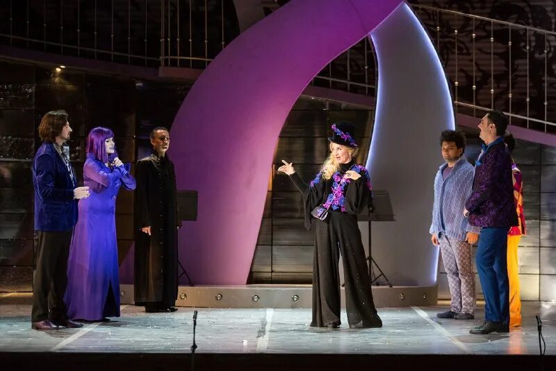 место для короля в театре. опера моцарта тита. золотые страницы бурятского балета и оперы. все оперы чайковского. музыкальный театр.