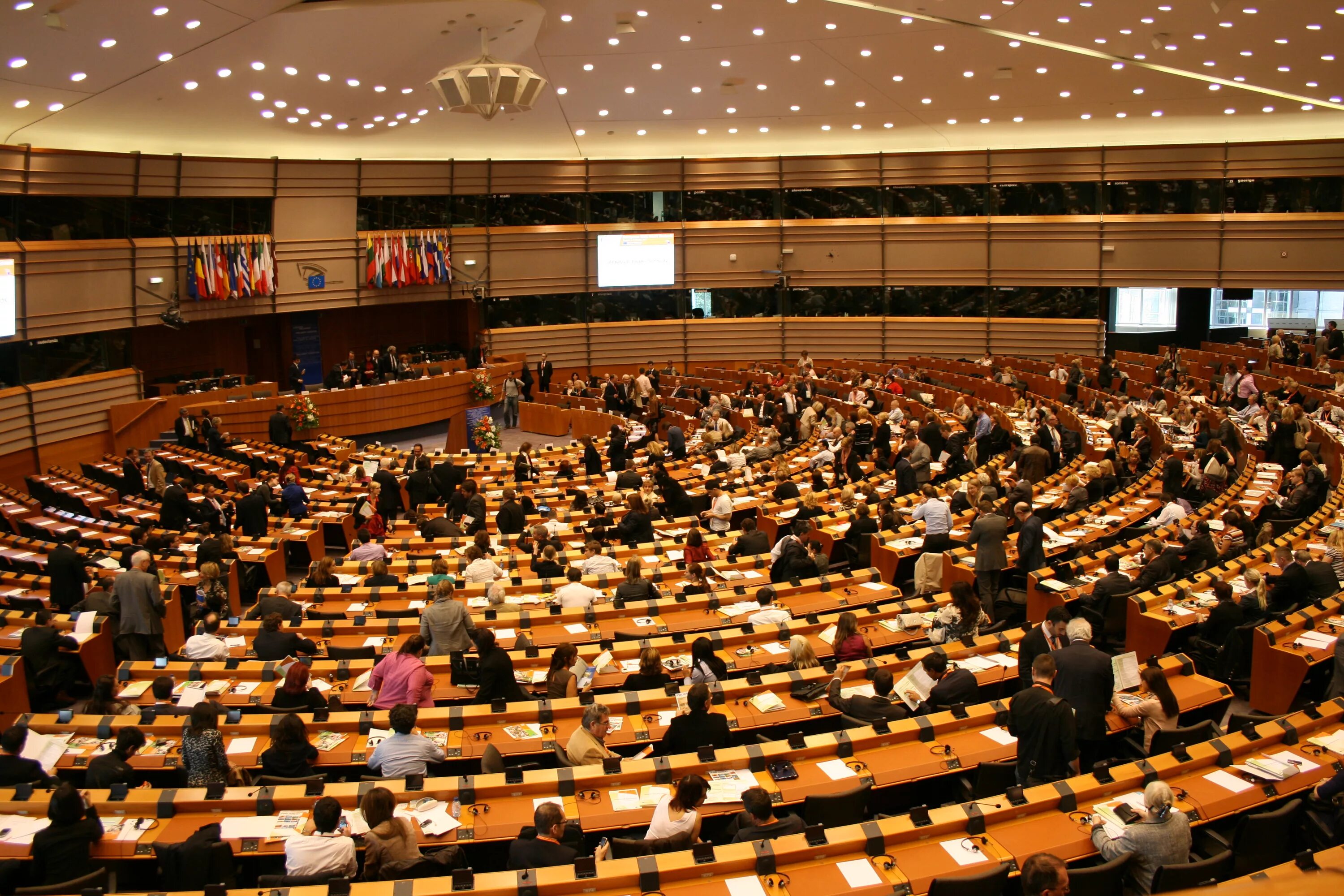 Европейского парламента и совета. Европейский парламент страсбург. брюссель парламент ес. европейский парламент и совет европейского союза. брюссель парламент зал заседаний.