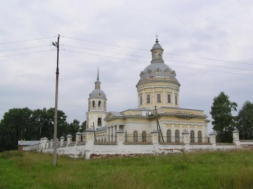 Церковь кстинино кировская. Вознесенский храм вахруши. Село каринка кирово чепецкого. Село каринка кирово чепецкого. Каринская церковь вознесения.