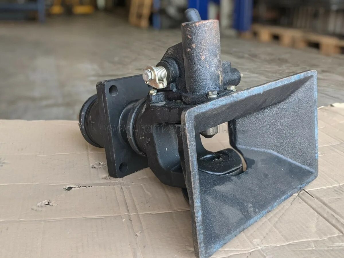 Фаркоп камаз 65115. Ro500a50004 верхняя крышка фаркопа rockinger. ) евро 631019-210-010. Фаркоп камаз евро 002132401. Фаркоп камаз rockinger.