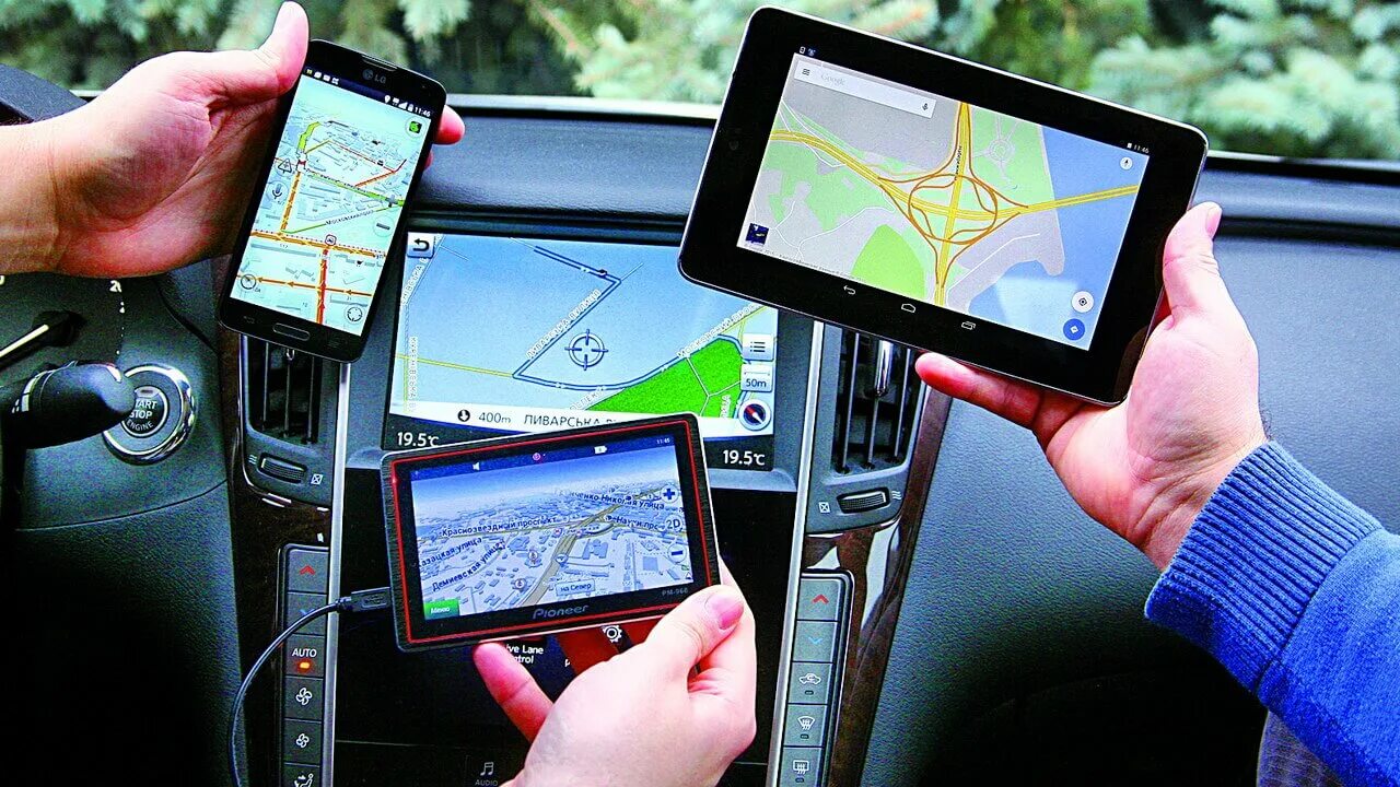 Хороший навигатор для автомобиля без интернета. Навигатор машина. GPS навигация. GPS навигатор для машины. Навигатор на смартфоне.